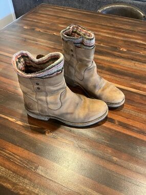 Vintage Fly London Casual Ankle Boots with Colorful Knit Cuff - size 9.5